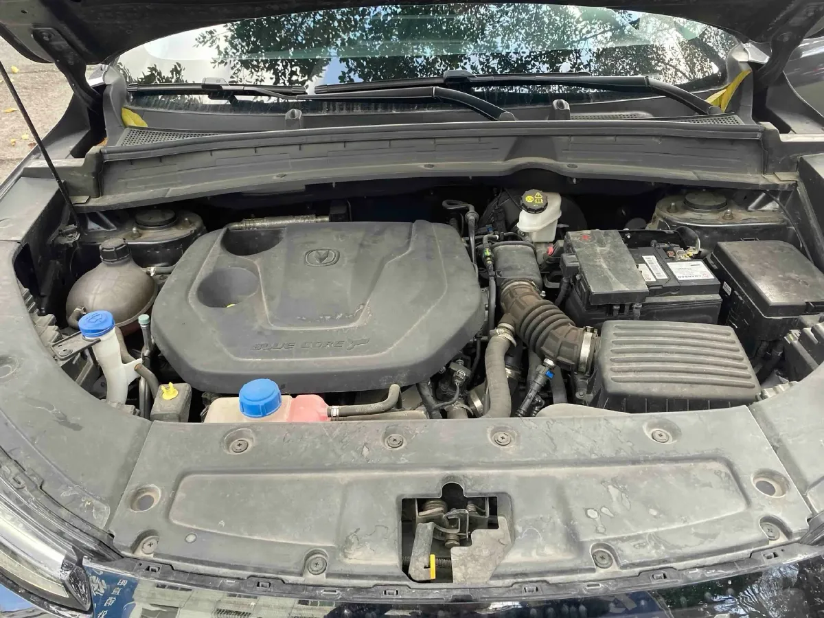 2022 ChangAn Oshan X7 Plus 1.5T 188HP L4 7DCT,autocango,china used car exporter,china ev exporter,chinese used car exporter,chinese used ev exporter