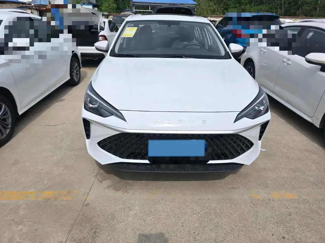 2024 Roewe i5 1.5L 129HP L4 CVT,autocango,china used car exporter,china ev exporter,chinese used car exporter,chinese used ev exporter