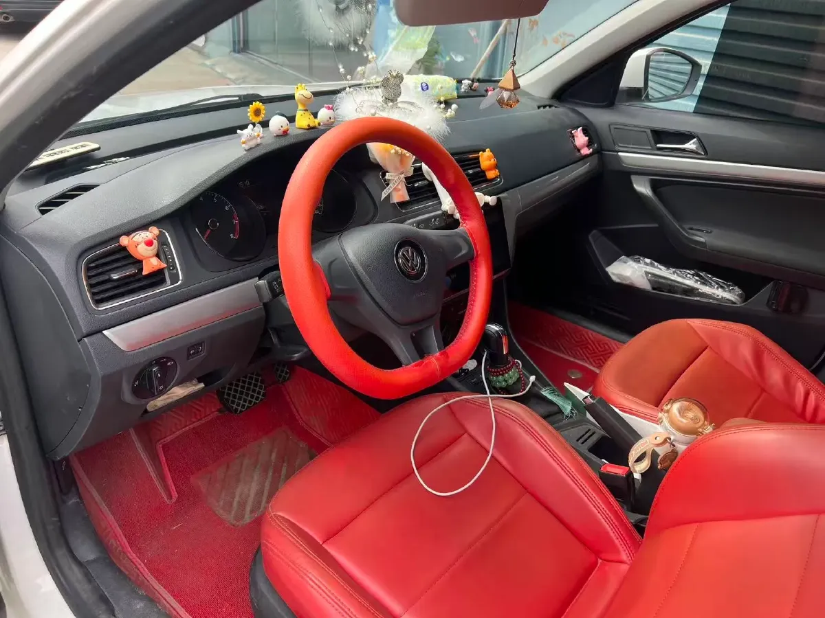 2019 Volkswagen T-Cross 1.5L 113HP L4 6AT,autocango,china used car exporter,china ev exporter,chinese used car exporter,chinese used ev exporter