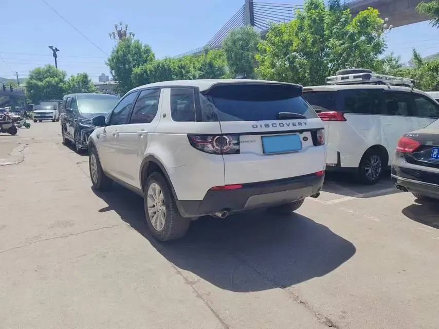 2019 Land Rover Discovery Sport 2.0T 241HP L4 9AT,autocango,china used car exporter,china ev exporter,chinese used car exporter,chinese used ev exporter