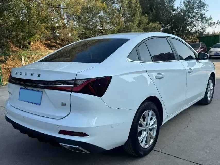 2024 Roewe i5 1.5L 129HP L4 CVT,autocango,china used car exporter,china ev exporter,chinese used car exporter,chinese used ev exporter
