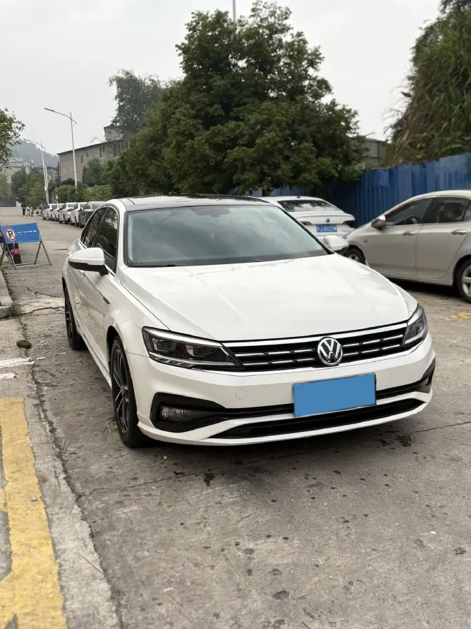 2019 Volkswagen Passat 1.4T 150HP L4 7DCT,autocango,china used car exporter,china ev exporter,chinese used car exporter,chinese used ev exporter