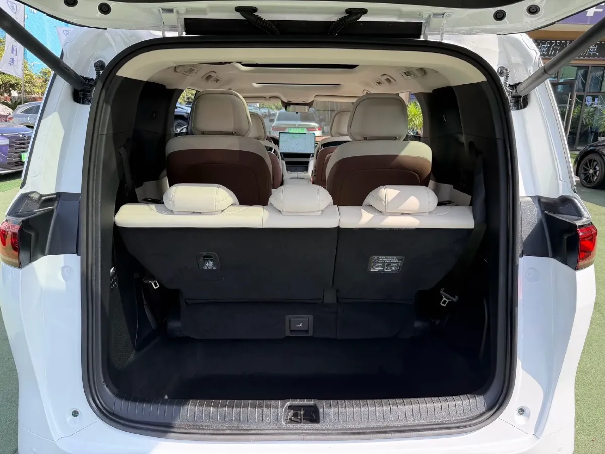 2025 BYD Xia 1.5T 156HP L4 E-CVT PHEV 36.6KWH,autocango,china used car exporter,china ev exporter,chinese used car exporter,chinese used ev exporter