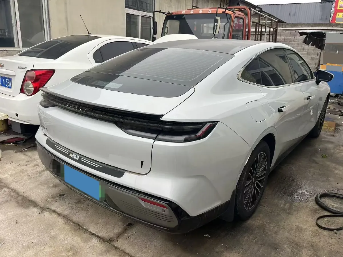 2025 Geely Galaxy Starshine 8 1.5L 112HP L4 1DHT PHEV,autocango,china used car exporter,china ev exporter,chinese used car exporter,chinese used ev exporter