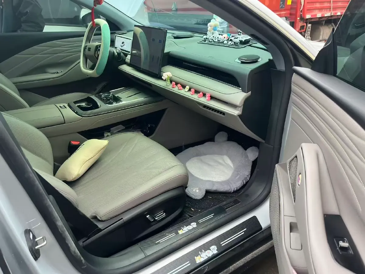 2025 Geely Galaxy Starshine 8 1.5L 112HP L4 1DHT PHEV,autocango,china used car exporter,china ev exporter,chinese used car exporter,chinese used ev exporter