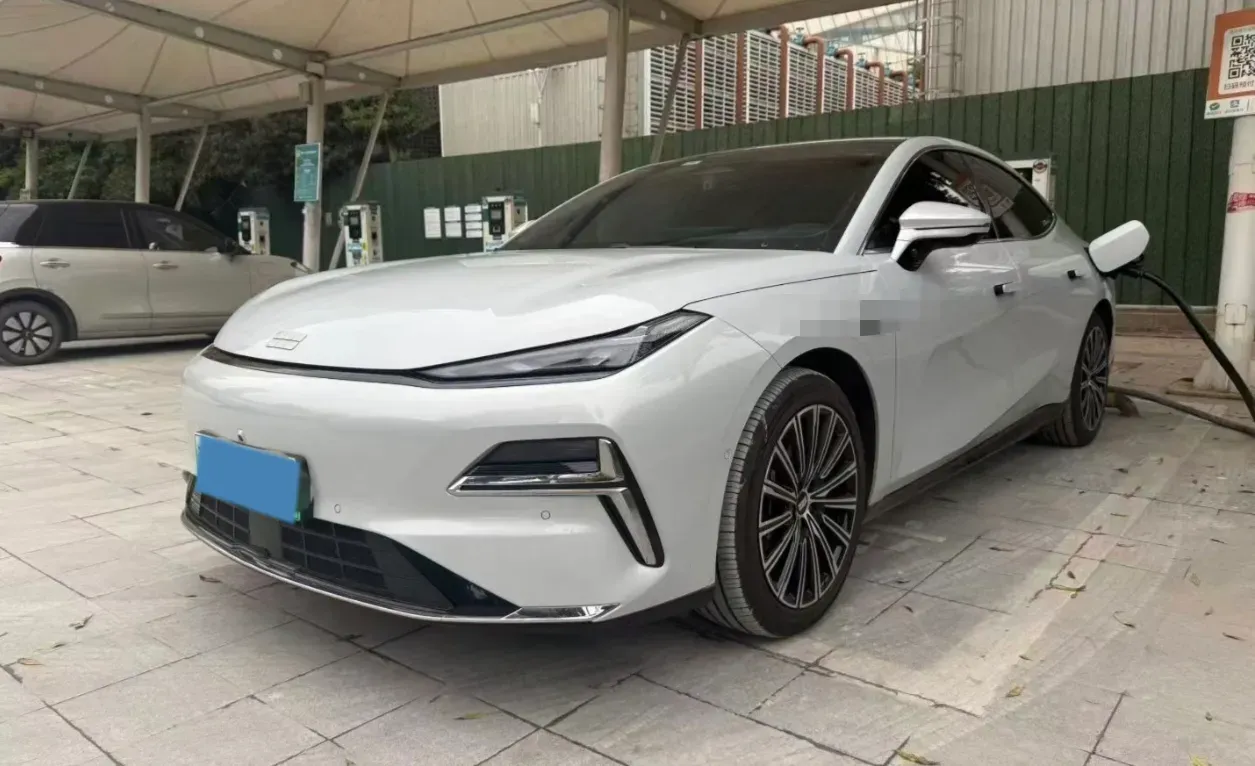 2025 Geely Galaxy Starshine 8 1.5L 112HP L4 1DHT PHEV,autocango,china used car exporter,china ev exporter,chinese used car exporter,chinese used ev exporter