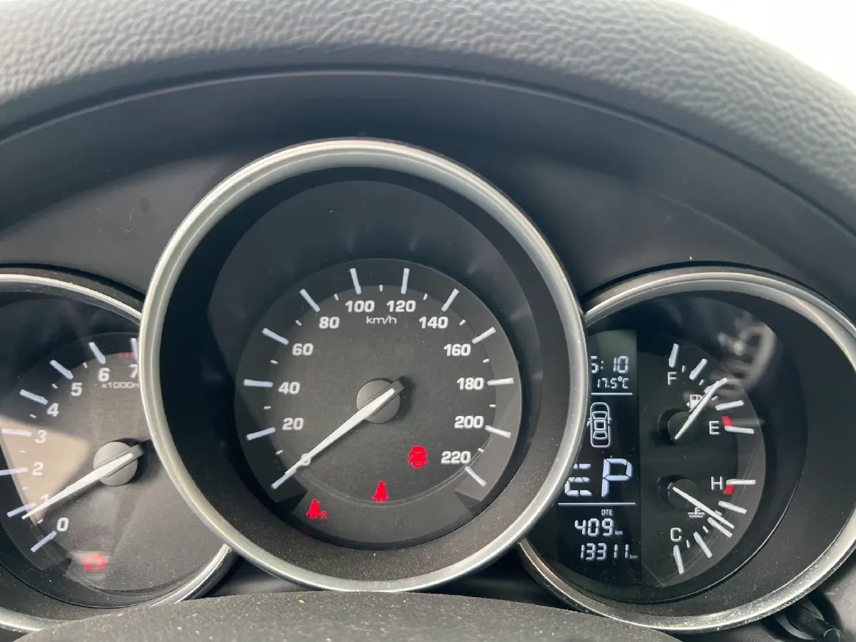 2017 Zotye SR9 2.0T 190HP L4 6DCT,autocango,china used car exporter,china ev exporter,chinese used car exporter,chinese used ev exporter