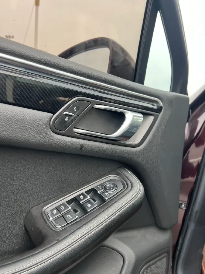 2017 Zotye SR9 2.0T 190HP L4 6DCT,autocango,china used car exporter,china ev exporter,chinese used car exporter,chinese used ev exporter