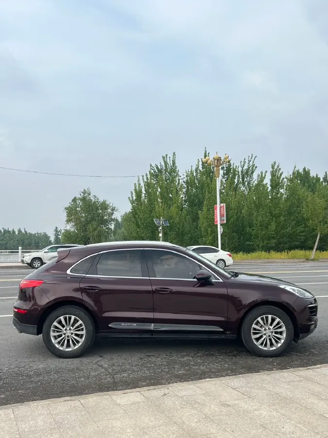 2017 Zotye SR9 2.0T 190HP L4 6DCT,autocango,china used car exporter,china ev exporter,chinese used car exporter,chinese used ev exporter