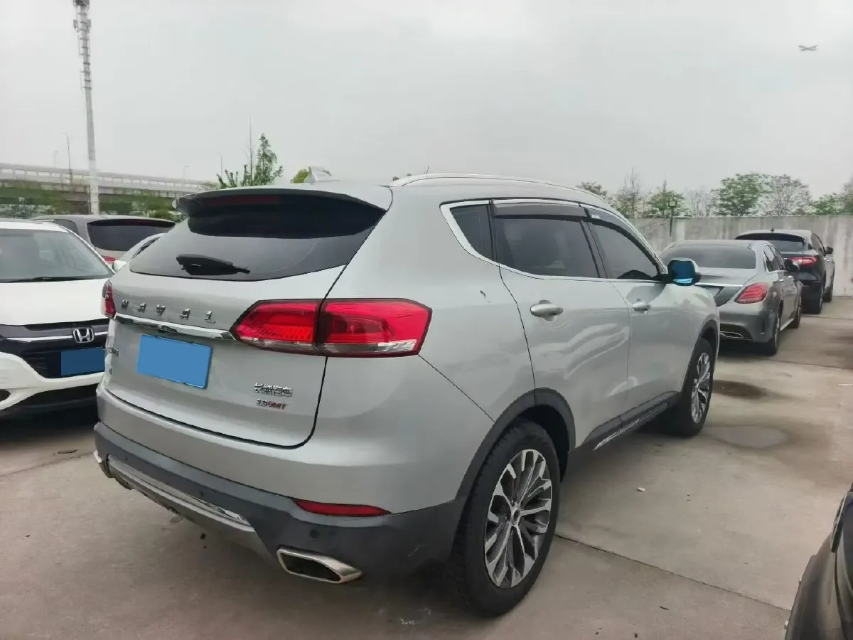 2017 Haval H6 2.0T 197HP L4 7DCT,autocango,china used car exporter,china ev exporter,chinese used car exporter,chinese used ev exporter