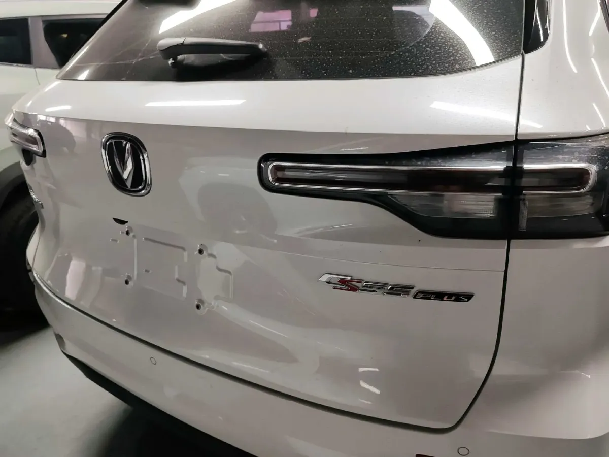 2022 ChangAn Oshan X7 Plus 1.5T 188HP L4 7DCT,autocango,china used car exporter,china ev exporter,chinese used car exporter,chinese used ev exporter