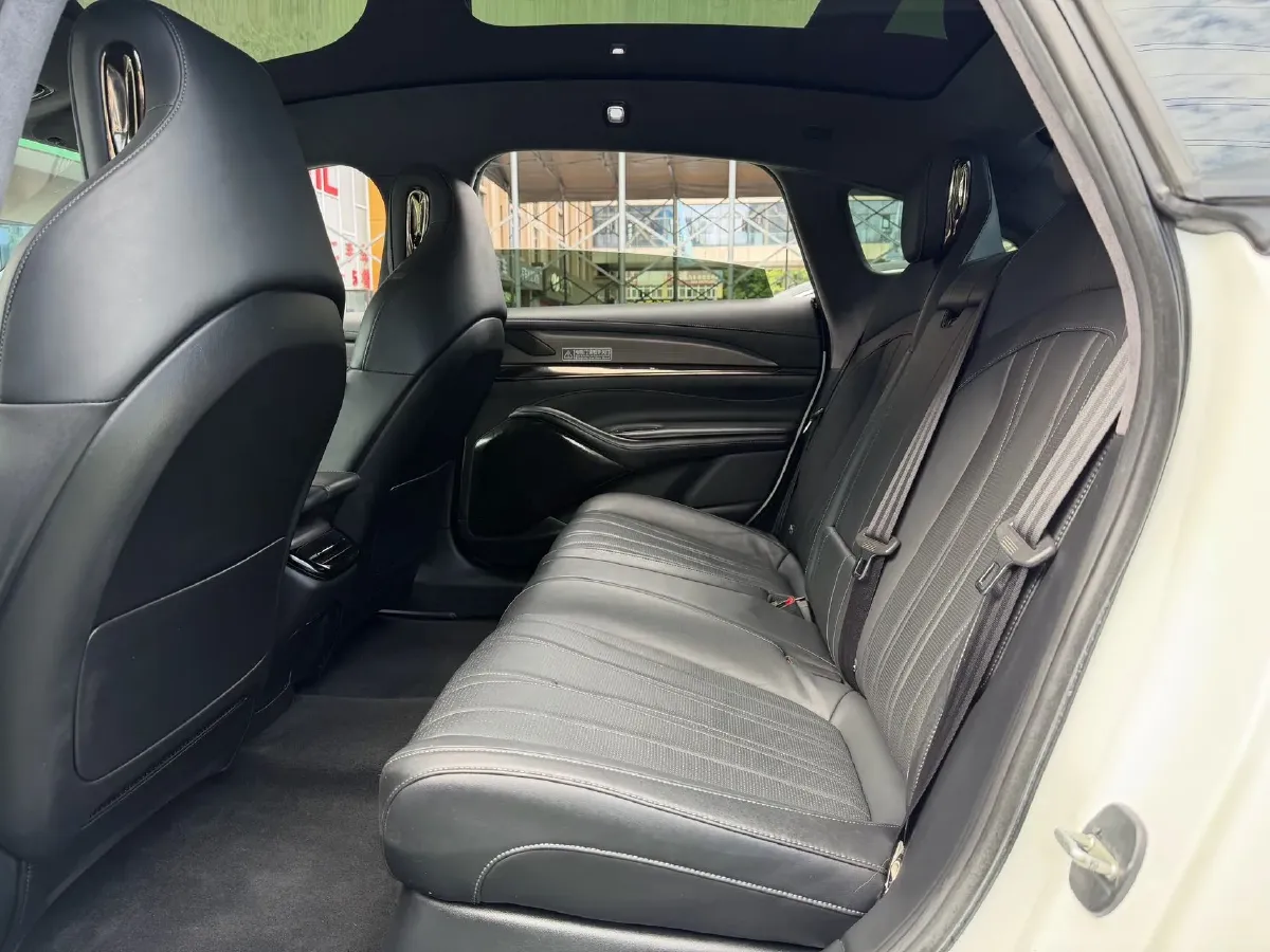 2022 IM L7 BEV 90KWH,autocango,china used car exporter,china ev exporter,chinese used car exporter,chinese used ev exporter