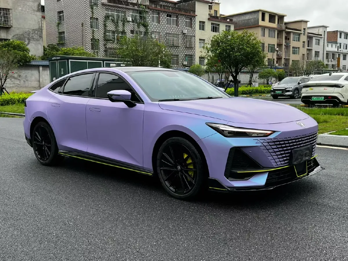 2023 ChangAn UNI-V 1.5T 188HP L4 7DCT,autocango,china used car exporter,china ev exporter,chinese used car exporter,chinese used ev exporter