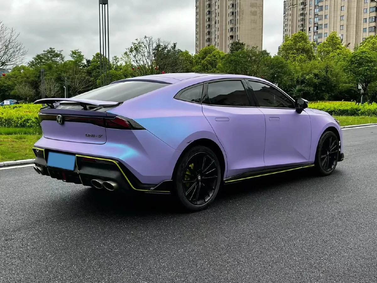 2023 ChangAn UNI-V 1.5T 188HP L4 7DCT,autocango,china used car exporter,china ev exporter,chinese used car exporter,chinese used ev exporter