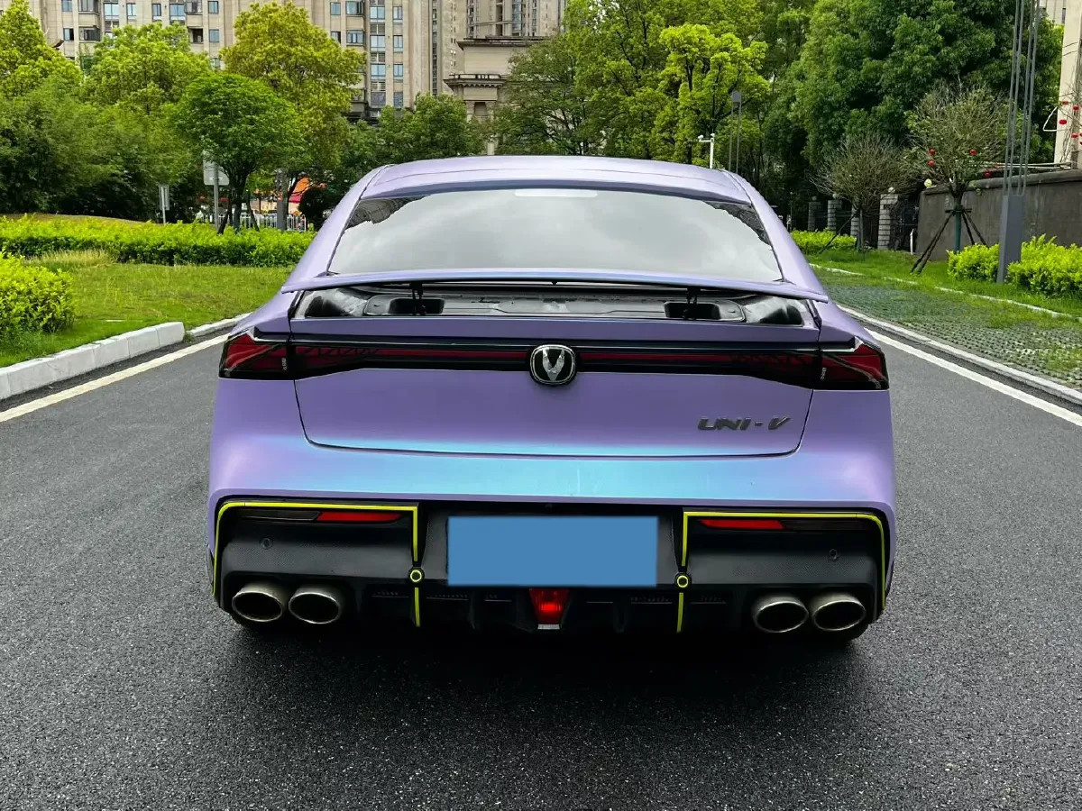 2023 ChangAn UNI-V 1.5T 188HP L4 7DCT,autocango,china used car exporter,china ev exporter,chinese used car exporter,chinese used ev exporter