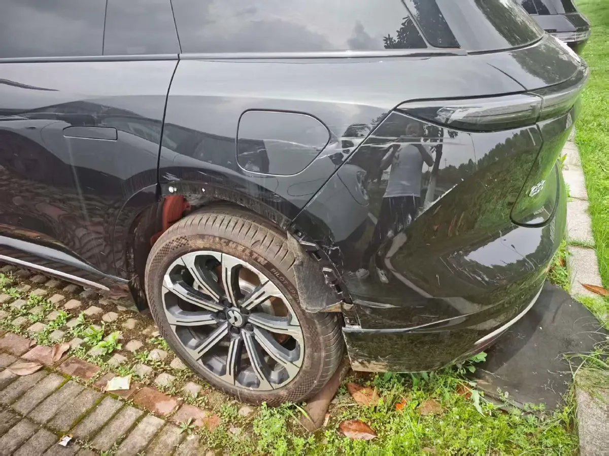 2024 NIO ES6 BEV 75KWH,autocango,china used car exporter,china ev exporter,chinese used car exporter,chinese used ev exporter