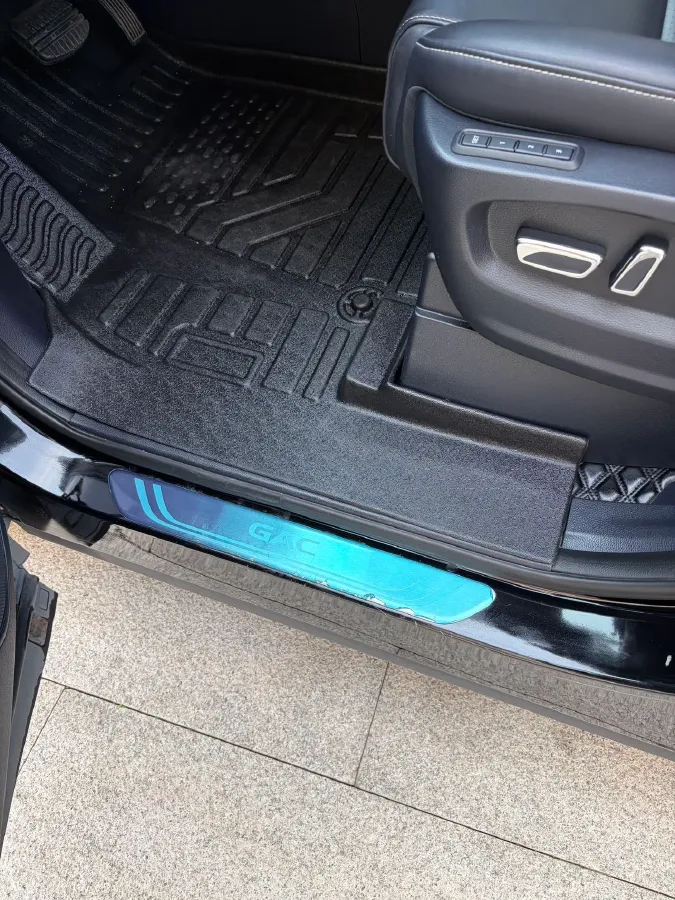 2021 GAC Trumpchi M8 2.0T 252HP L4 8AT,autocango,china used car exporter,china ev exporter,chinese used car exporter,chinese used ev exporter