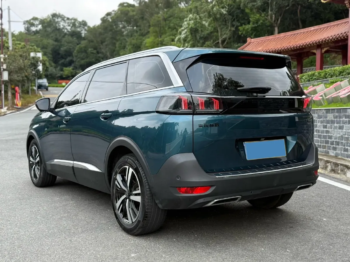 2023 Peugeot 5008 1.8T 211HP L4 8AT,autocango,china used car exporter,china ev exporter,chinese used car exporter,chinese used ev exporter