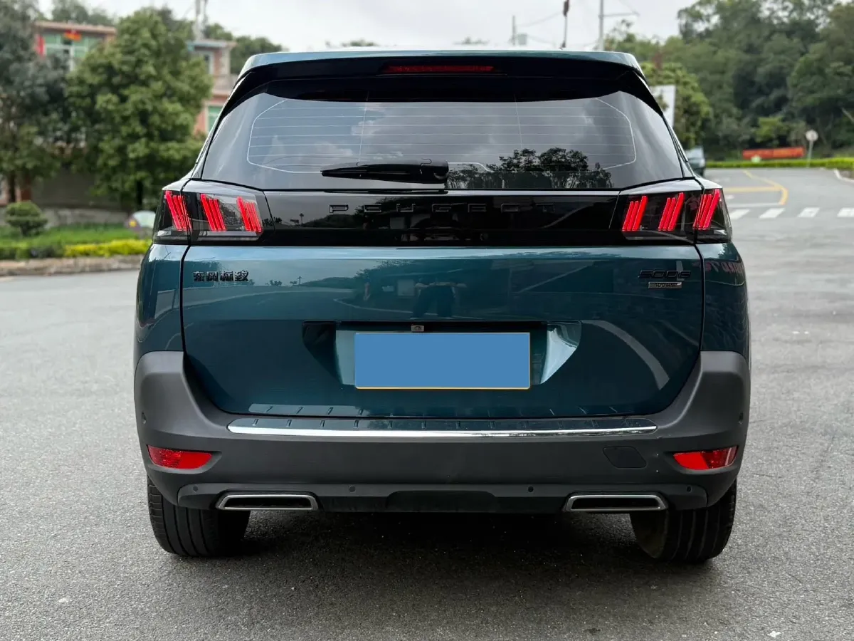 2023 Peugeot 5008 1.8T 211HP L4 8AT,autocango,china used car exporter,china ev exporter,chinese used car exporter,chinese used ev exporter