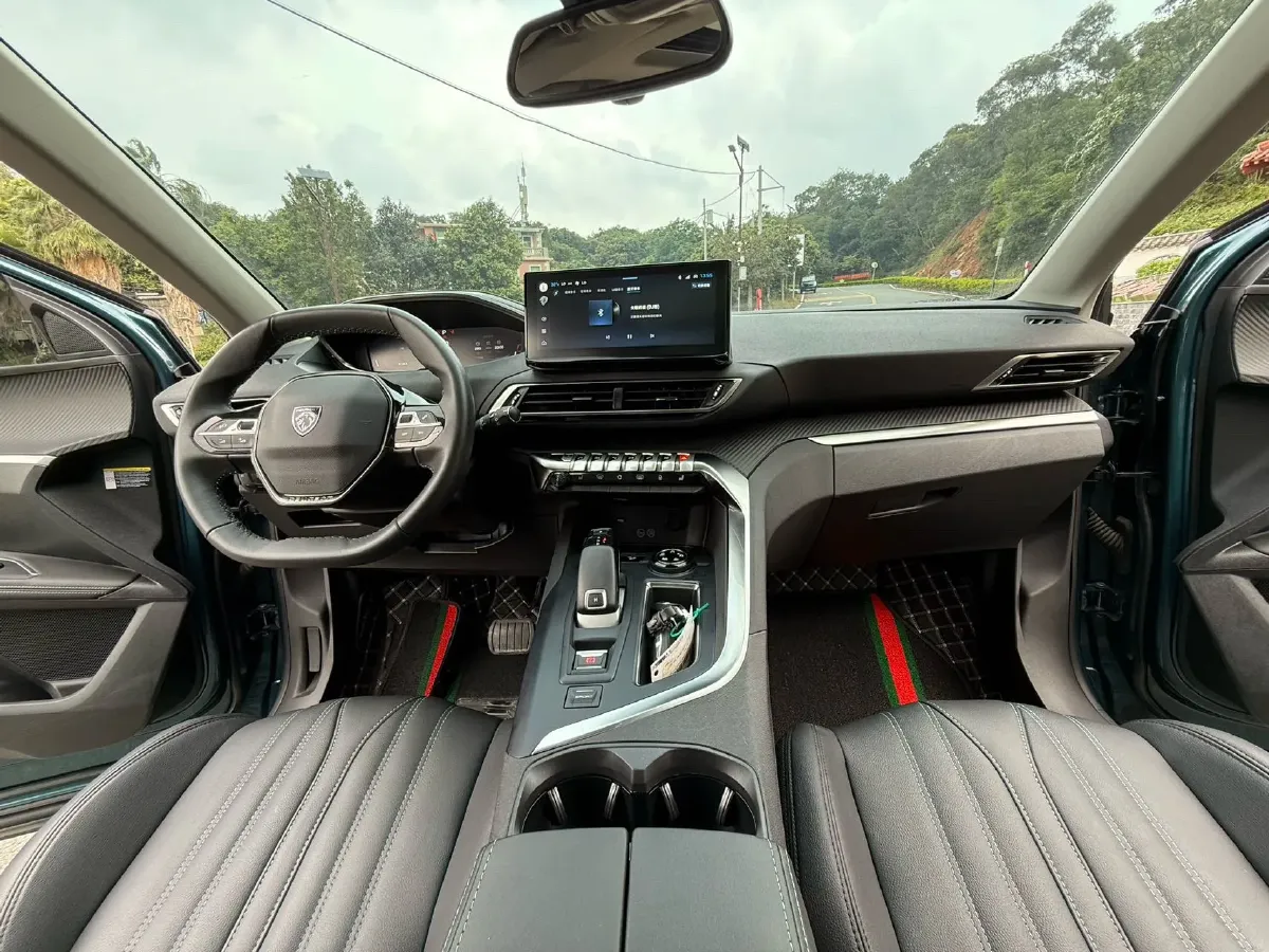 2023 Peugeot 5008 1.8T 211HP L4 8AT,autocango,china used car exporter,china ev exporter,chinese used car exporter,chinese used ev exporter