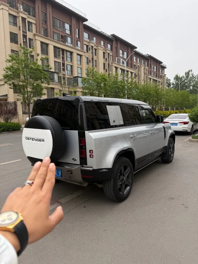 2021 Land Rover Defender 3.0T 400HP L6 8AT,autocango,china used car exporter,china ev exporter,chinese used car exporter,chinese used ev exporter