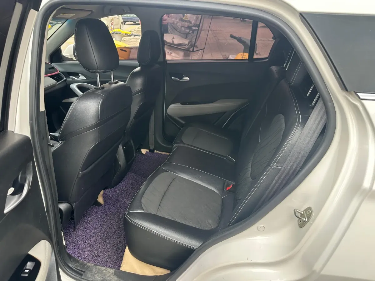 2017 HaiMa S5 Young Edition 1.6L 122HP L4 5MT,autocango,china used car exporter,china ev exporter,chinese used car exporter,chinese used ev exporter