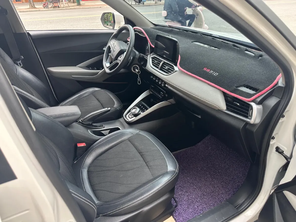 2017 HaiMa S5 Young Edition 1.6L 122HP L4 5MT,autocango,china used car exporter,china ev exporter,chinese used car exporter,chinese used ev exporter