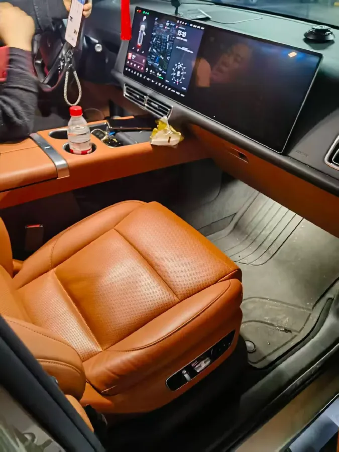 2023 Li L9 Range Extended 154HP REEV 42.6KWH,autocango,china used car exporter,china ev exporter,chinese used car exporter,chinese used ev exporter