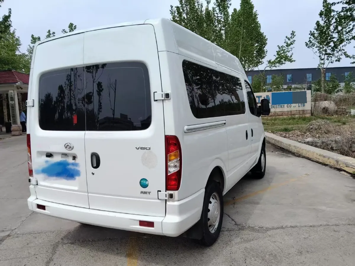 2023 MAXUS XinTu V70 2.0T 150HP L4 6MT,autocango,china used car exporter,china ev exporter,chinese used car exporter,chinese used ev exporter
