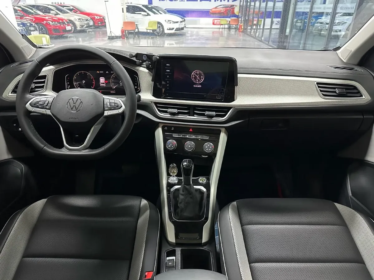 2023 Volkswagen T-Roc 1.4T 150HP L4 7DCT,autocango,china used car exporter,china ev exporter,chinese used car exporter,chinese used ev exporter