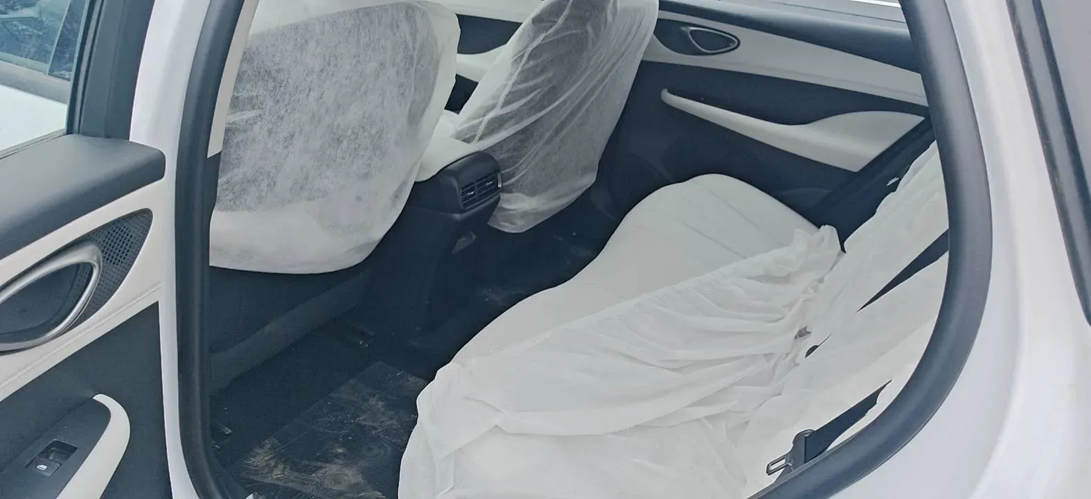 2026 BYD Seal05 DM-i 1.5L 101HP L4 E-CVT PHEV,autocango,china used car exporter,china ev exporter,chinese used car exporter,chinese used ev exporter