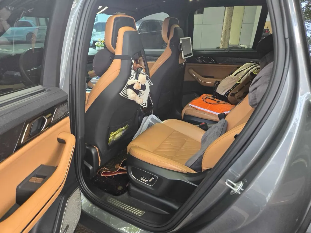 2021 Kia Carnival 2.0T 233HP L4 8AT,autocango,china used car exporter,china ev exporter,chinese used car exporter,chinese used ev exporter