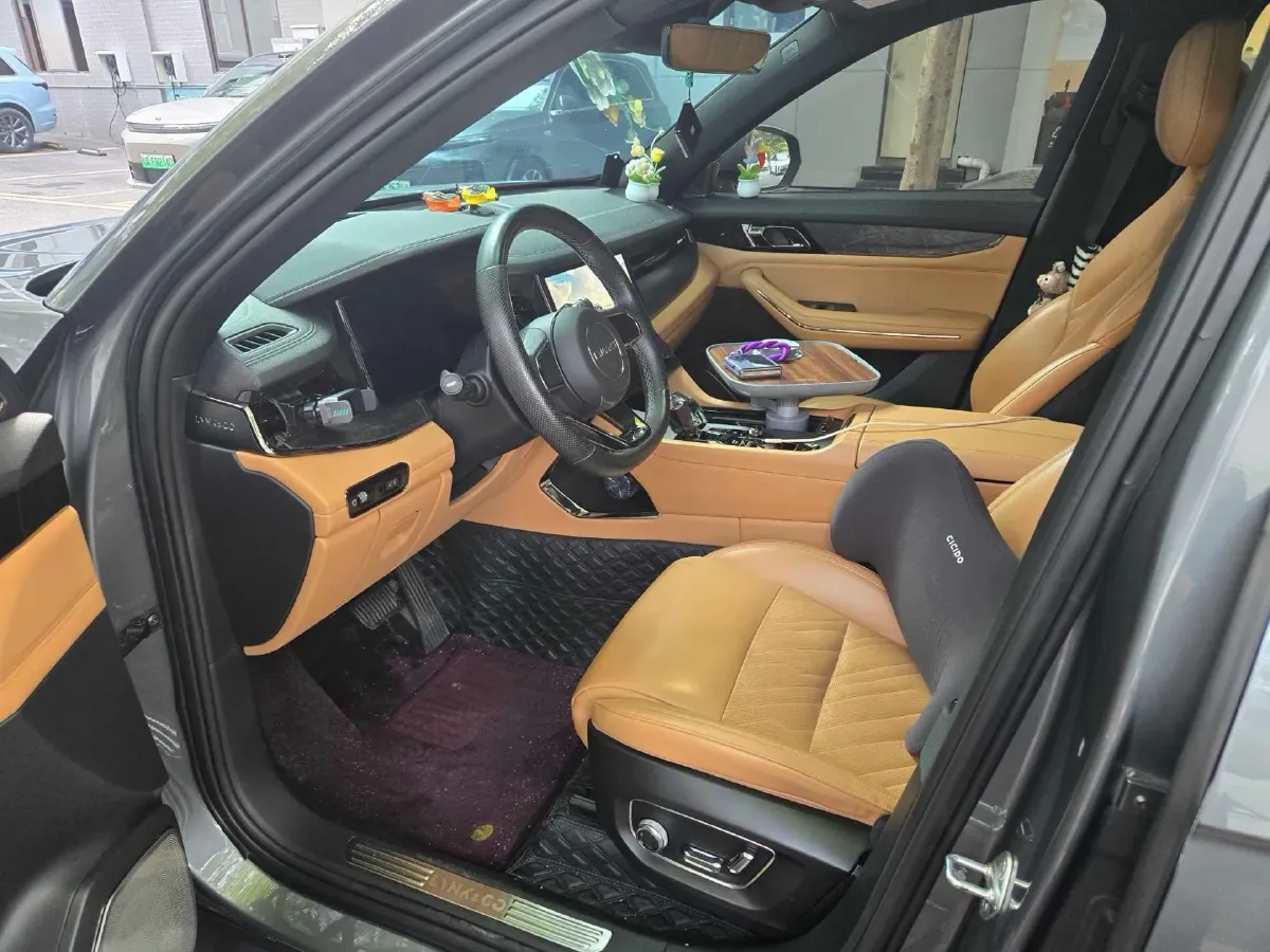 2021 Kia Carnival 2.0T 233HP L4 8AT,autocango,china used car exporter,china ev exporter,chinese used car exporter,chinese used ev exporter