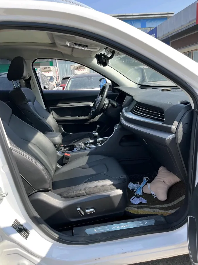 2017 Haval H6 2.0T 197HP L4 7DCT,autocango,china used car exporter,china ev exporter,chinese used car exporter,chinese used ev exporter