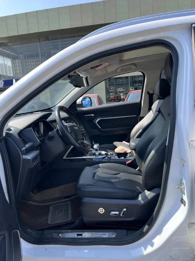 2017 Haval H6 2.0T 197HP L4 7DCT,autocango,china used car exporter,china ev exporter,chinese used car exporter,chinese used ev exporter