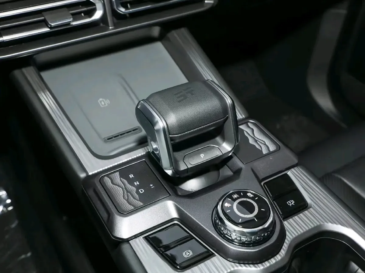 2025 Jetour Freeman 1.5T 184HP L4 7DCT,autocango,china used car exporter,china ev exporter,chinese used car exporter,chinese used ev exporter