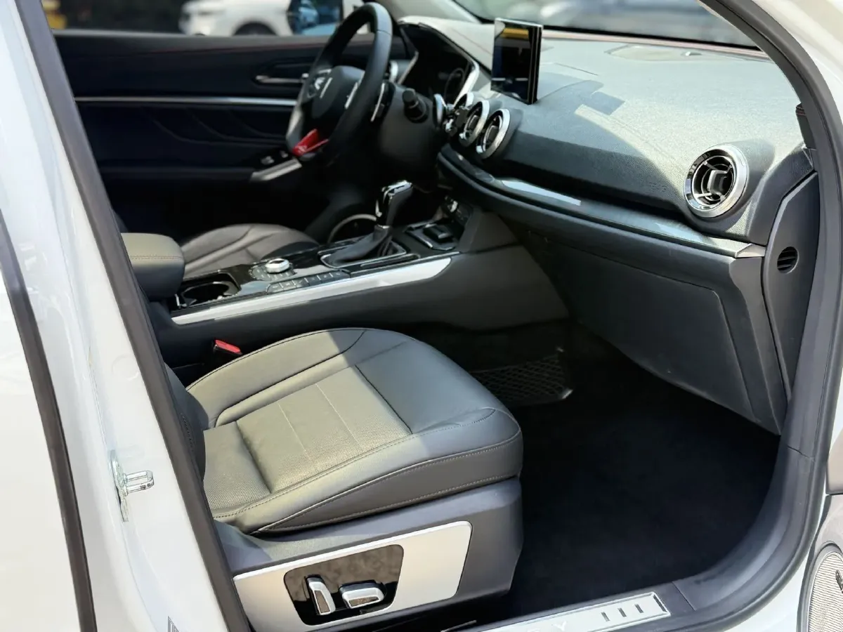 2017 WEY VV5 2.0T 197HP L4 7DCT,autocango,china used car exporter,china ev exporter,chinese used car exporter,chinese used ev exporter