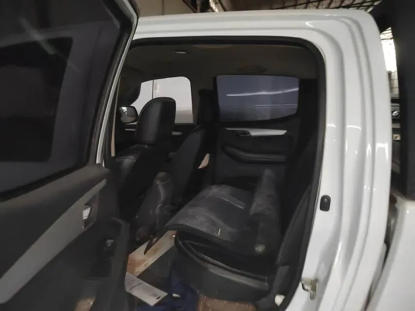 2019 Isuzu RE-MAX Jim 2.0T 204HP L4 5MT,autocango,china used car exporter,china ev exporter,chinese used car exporter,chinese used ev exporter