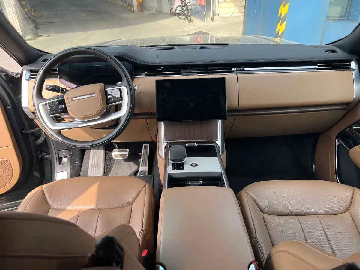 2024 Land Rover Range Rover 3.0T 400HP L6 8AT,autocango,china used car exporter,china ev exporter,chinese used car exporter,chinese used ev exporter