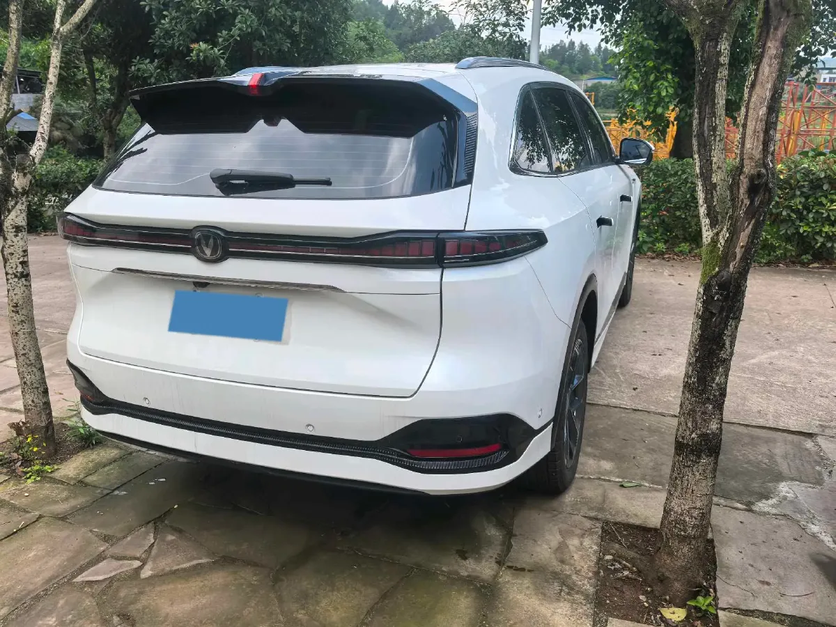 2025 ChangAn CS75 Plus 1.5T 192HP L4 8AT,autocango,china used car exporter,china ev exporter,chinese used car exporter,chinese used ev exporter