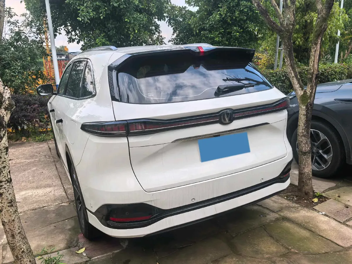 2025 ChangAn CS75 Plus 1.5T 192HP L4 8AT,autocango,china used car exporter,china ev exporter,chinese used car exporter,chinese used ev exporter