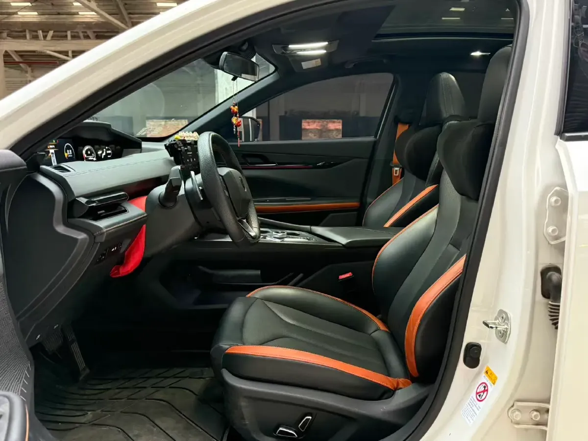 2023 ChangAn UNI-V 1.5T 188HP L4 7DCT,autocango,china used car exporter,china ev exporter,chinese used car exporter,chinese used ev exporter