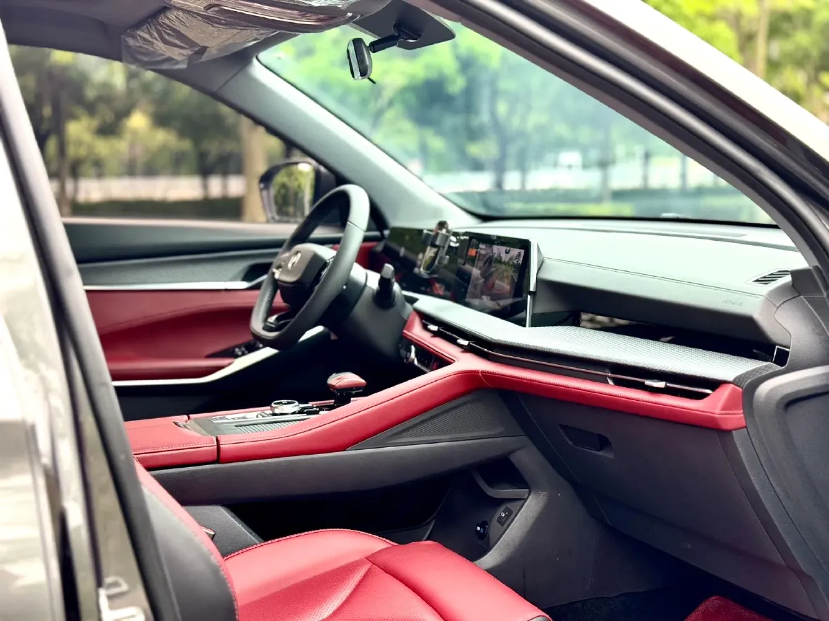 2022 ChangAn CS75 Plus 1.5T 178HP L4 6AT,autocango,china used car exporter,china ev exporter,chinese used car exporter,chinese used ev exporter