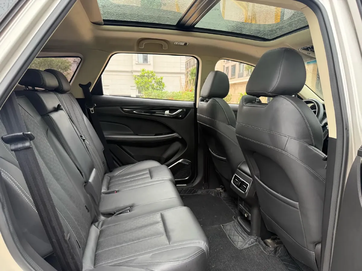 2019 Jetour X90 1.5T 147HP L4 6MT,autocango,china used car exporter,china ev exporter,chinese used car exporter,chinese used ev exporter