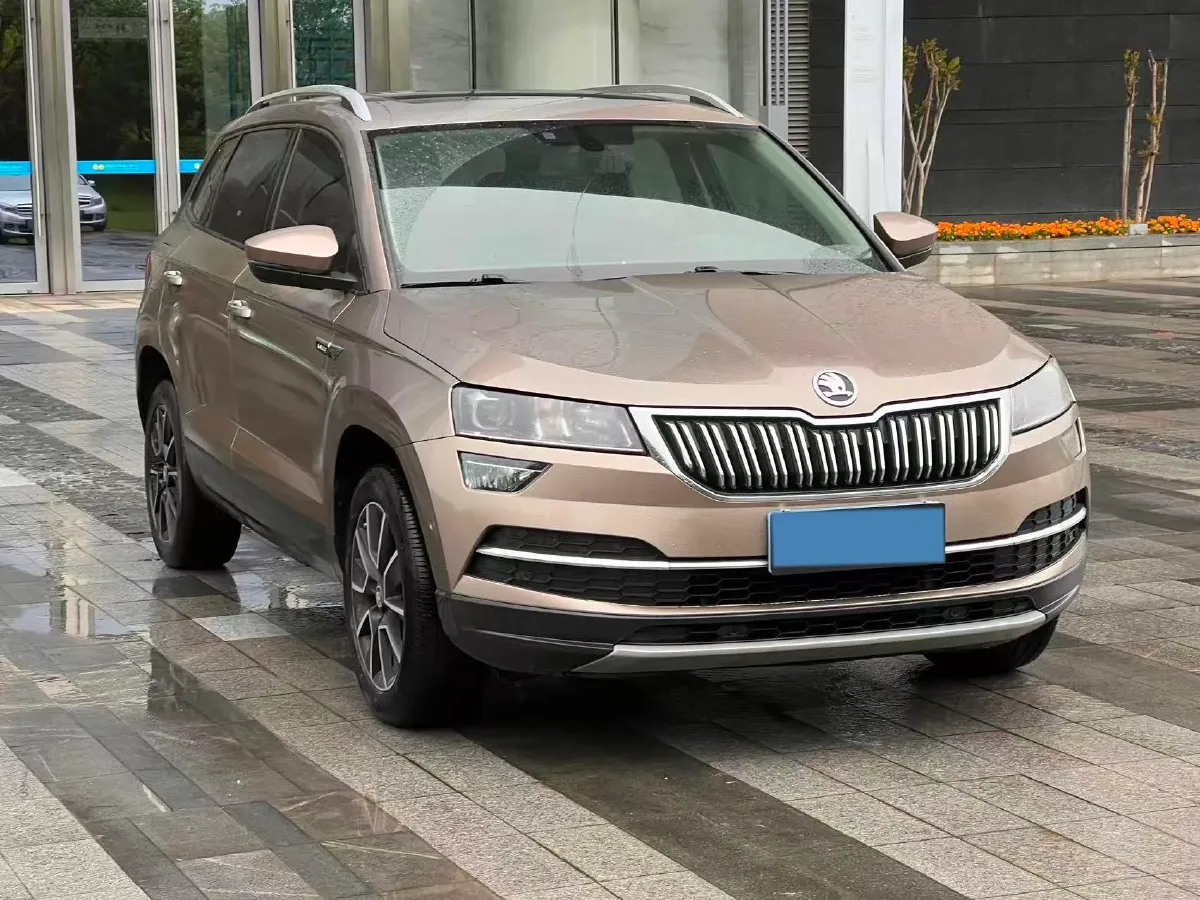 2019 Skoda Karoq 1.4T 150HP L4 7DCT,autocango,china used car exporter,china ev exporter,chinese used car exporter,chinese used ev exporter