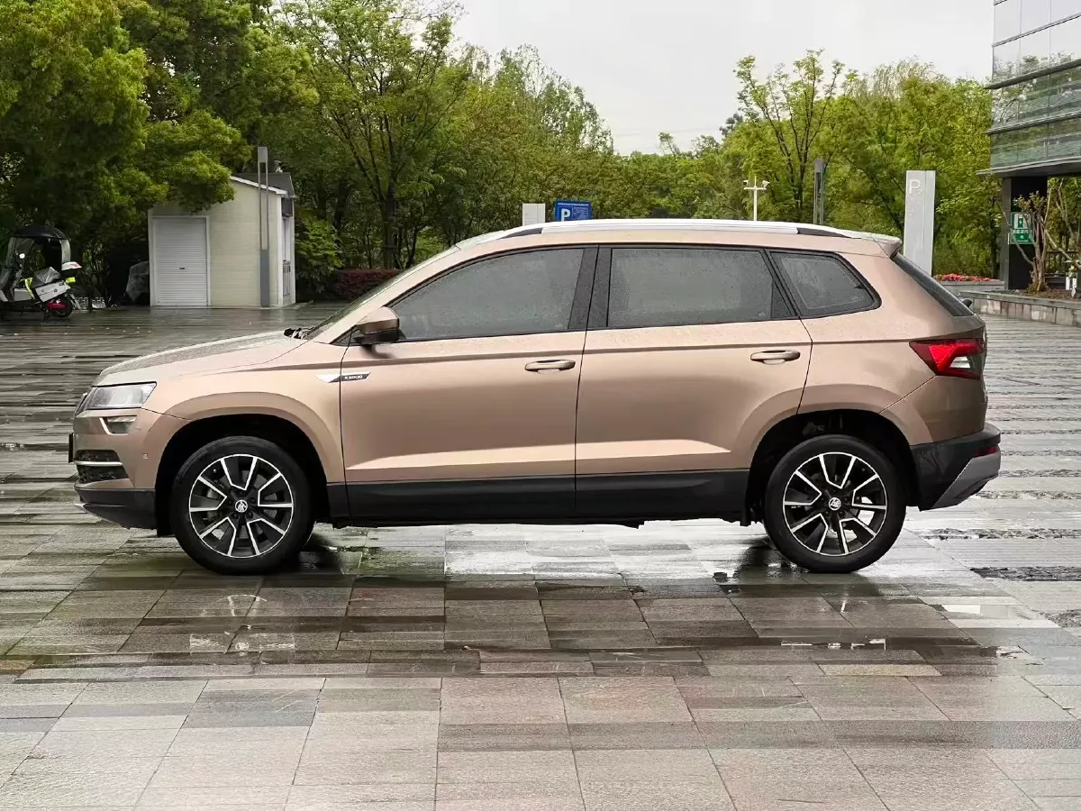 2019 Skoda Karoq 1.4T 150HP L4 7DCT,autocango,china used car exporter,china ev exporter,chinese used car exporter,chinese used ev exporter