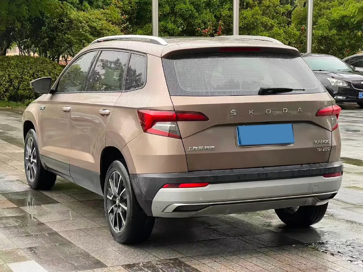 2019 Skoda Karoq 1.4T 150HP L4 7DCT,autocango,china used car exporter,china ev exporter,chinese used car exporter,chinese used ev exporter