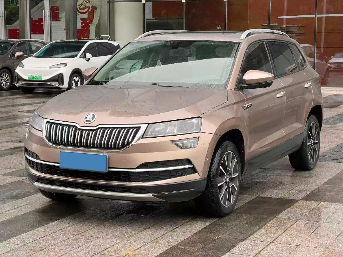 2019 Skoda Karoq 1.4T 150HP L4 7DCT,autocango,china used car exporter,china ev exporter,chinese used car exporter,chinese used ev exporter