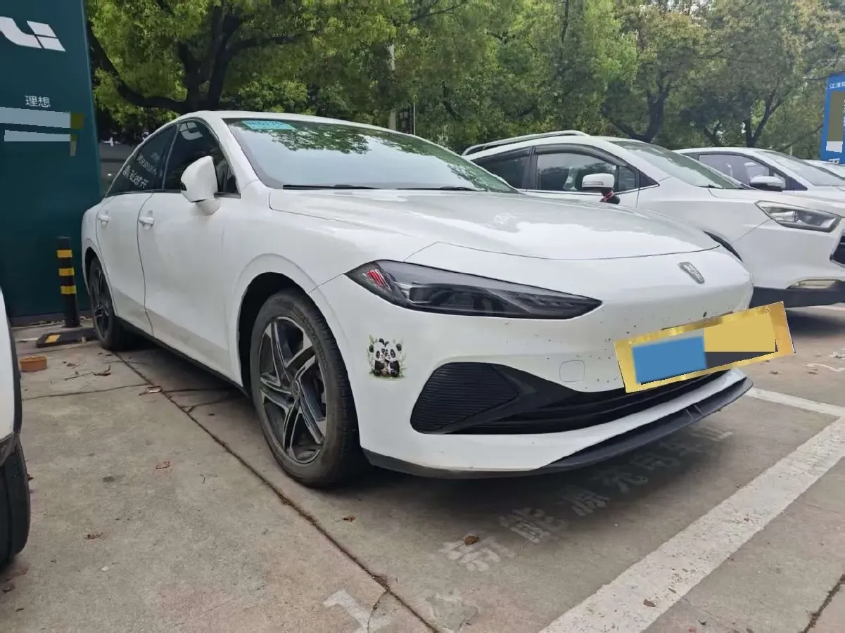 2023 Roewe D7 1.5L 112HP L4 1DHT PHEV 21.4KWH,autocango,china used car exporter,china ev exporter,chinese used car exporter,chinese used ev exporter