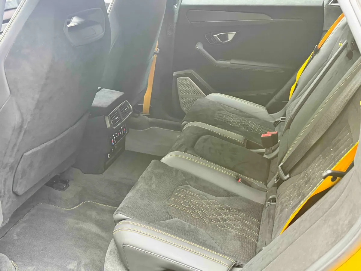 2022 Lamborghini Urus 4.0T 641HP V8 8AT,autocango,china used car exporter,china ev exporter,chinese used car exporter,chinese used ev exporter